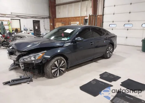 2020 Nissan Altima Sv Intelligent Awd from USA, damaged, VIN 1N4BL4DW0LC123618